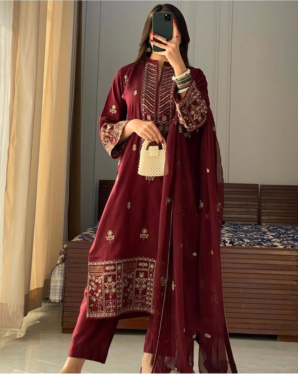 SPECIAL FANCY DRESS